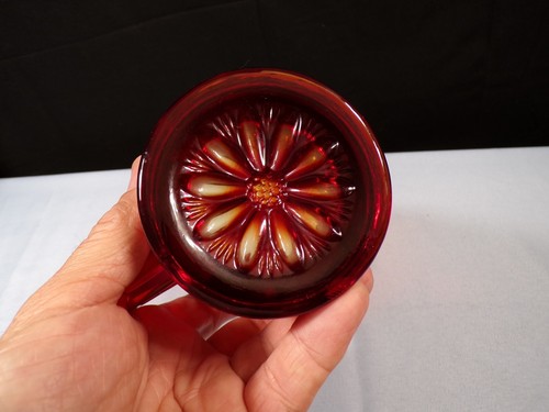 Imperial Robin Red Carnival Glass Mug INV3 - Picture 6 of 8