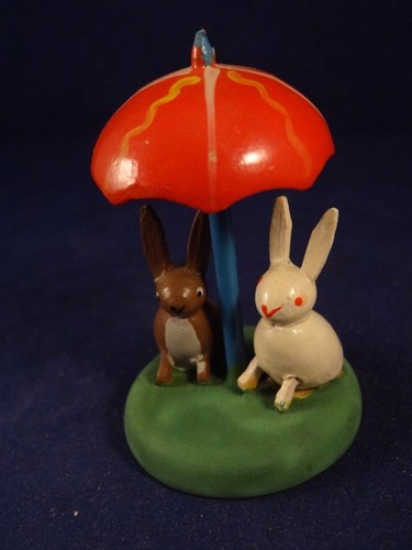 Ancien jouet bois boîte bonbons porte crayons aiguilles BANANIA ? Groom