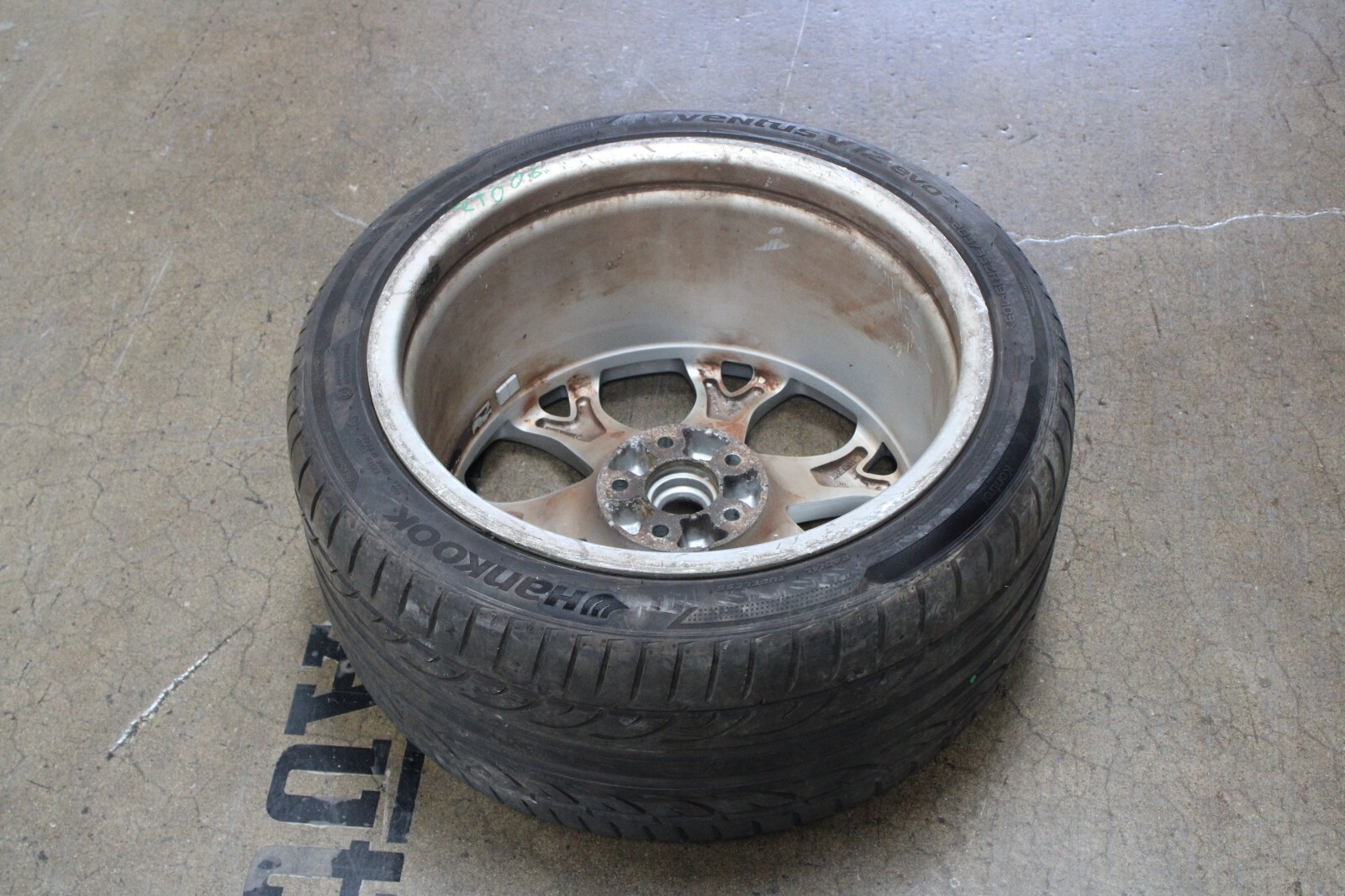 Maserati Quattroporte, Rear Wheel, Needs Recon, Used, P/N 237496