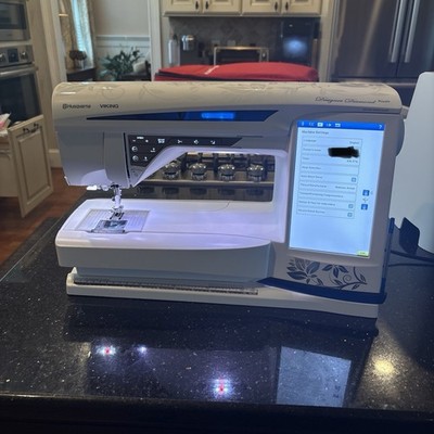 HUSQVARNA VIKING DESIGNER DIAMOND ROYALE SEWING QUILTING EMBROIDERY 53 HOURS