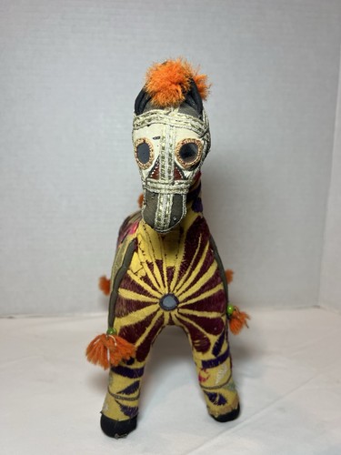 Vintage Rajasthani Embroidered Fabric Horse Made in India Vintage Folk Art - Picture 4 of 15