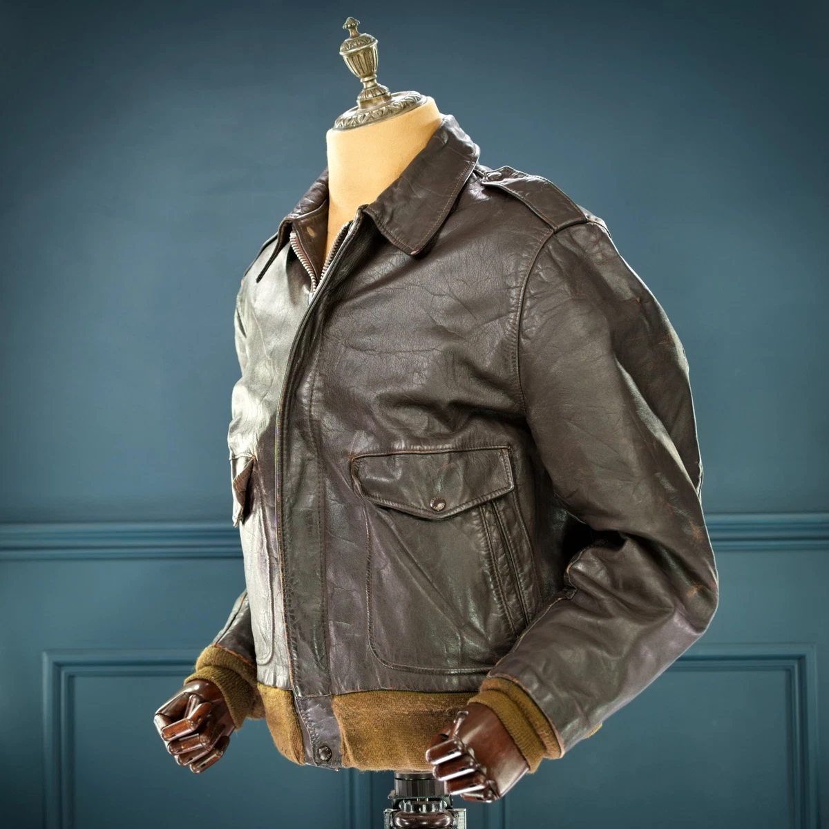 Chaqueta de cuero de bombardero de vuelo marrón vintage Schott IS-674-MS Steerhide A2 de los años 80 "L
