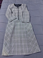 Pre-Owned Tahari Plaid Dress Women's Size 4 3/4 length sleeves