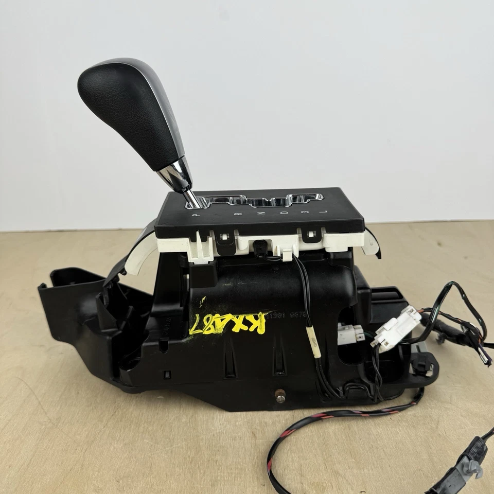 2005-2007 Chrysler 300 Dodge Charger Magnum Gear Shifter Assembly 68091343AA OEM - Image 4 of 4