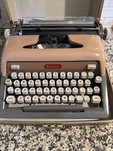 Royal Futura 800 Typewriter | eBay