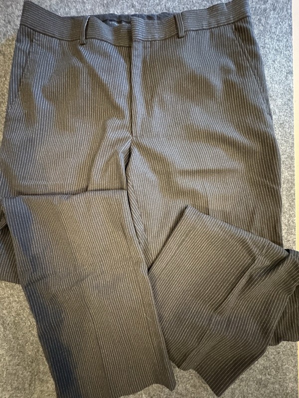 Express Producer Mens Black Dress Pants with White Pinstripes Size 31/32" Waist