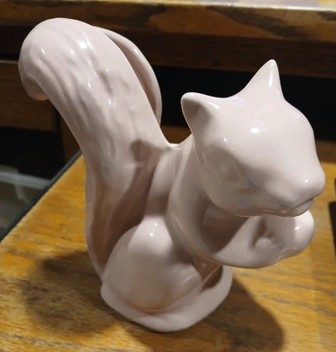 New ListingVintage Niloak Pottery Squirrel Planter- Mauve Pink