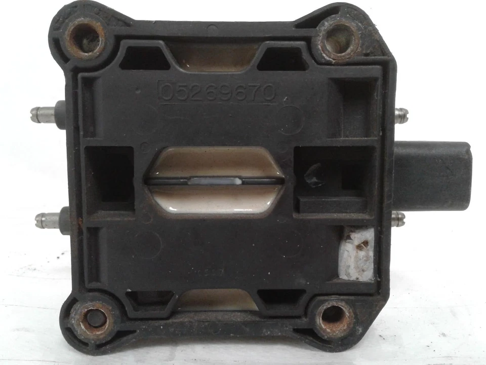 Used Ignition Coil fits: 1997 Plymouth Neon Sdn 2.4 Grade A - Image 3 of 4