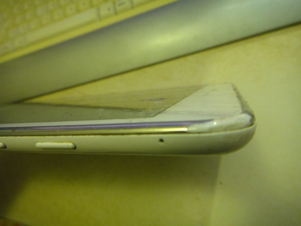 Samsung Galaxy Tab A 16gb pantalla rota para recambios España - Imagen 4 de 4