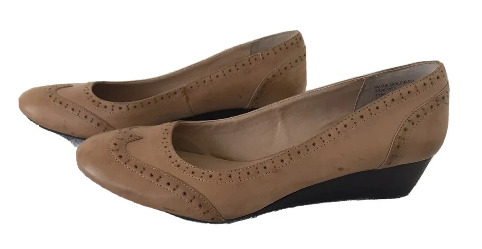 G.H Bass & Co Womens Sz 11M Delores Slip On Wedge Heels Tan Faux Leather - Image 2 of 4