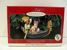 HALLMARK KEEPSAKE ORNAMENTS - DISNEY DONALD & DAISY IN VENICE