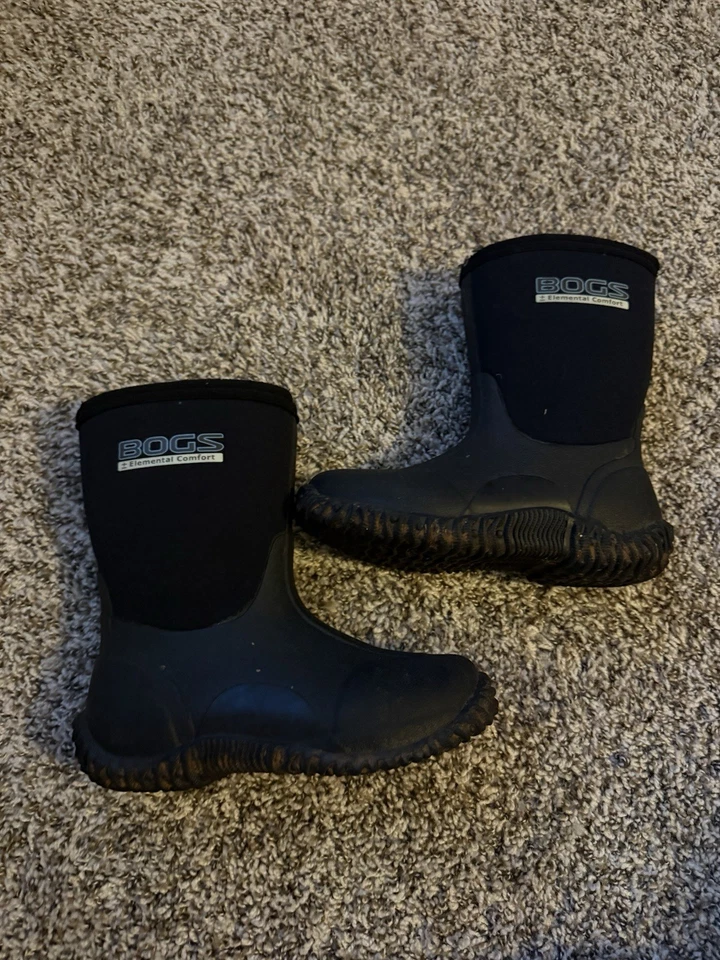 Kids Insulated  Bogs Boots Size Youth 1 - Image 2 of 4