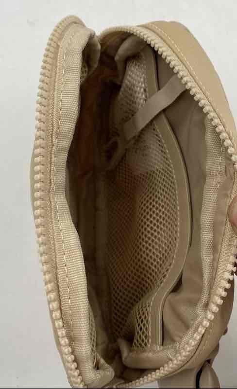 Lole Womens Tan Adjustable Strap Zipper Inner Pockets Waist Belt Bag