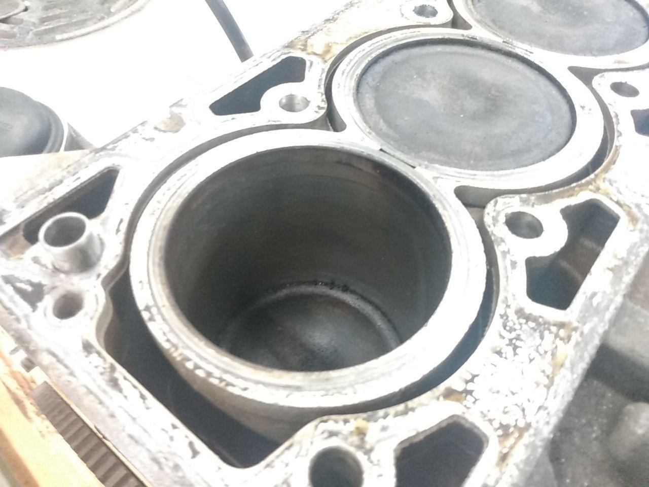 Saab 9-3 CONVERTIBLE Engine Cylinder Short Block 2.0L 4 Cylinder B207R 2007-2008