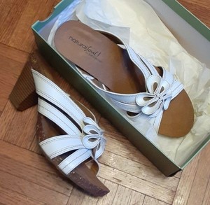 white sandals naturalizer