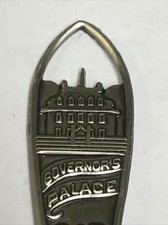 Vintage Souvenir Spoon US Collectible Governor’s Palace Williamsburg Virginia