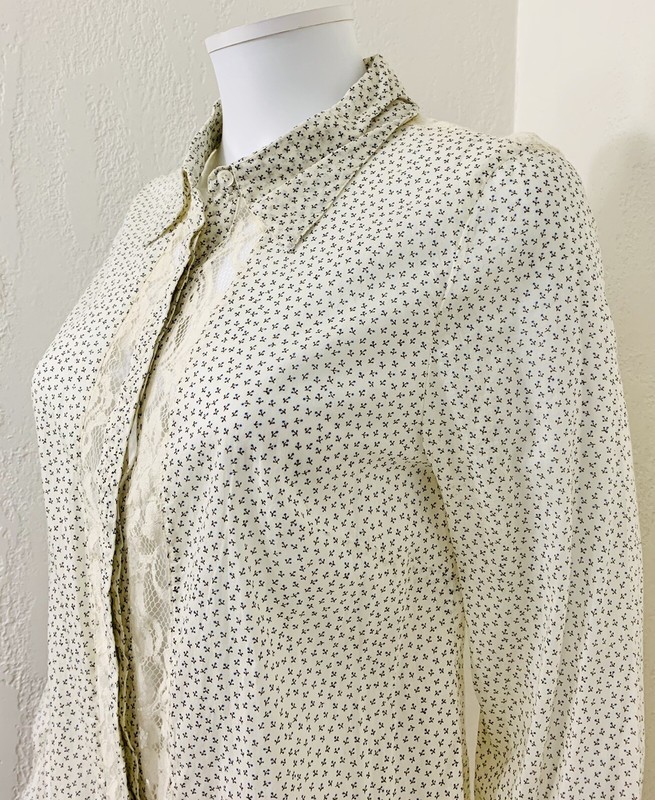 NWT Lil Anthropologie Ivory Ditsy Floral Button Down Top Lace Collar Shirt Sz 6