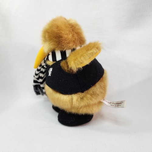 Kiwi & Friends Plush New Zealand With Football - Picture 4 of 9