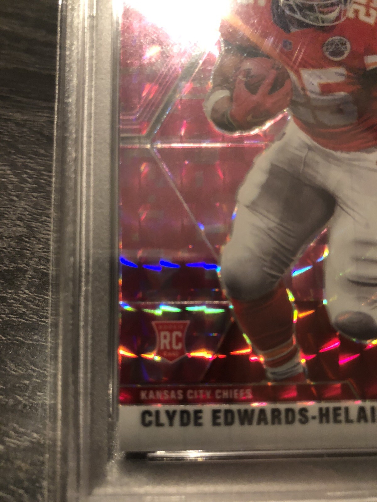 Clyde Edwards-Helaire Card Panini Mosaic Pink Camo Prizm #266 PSA 10 Rookie '20 view 5