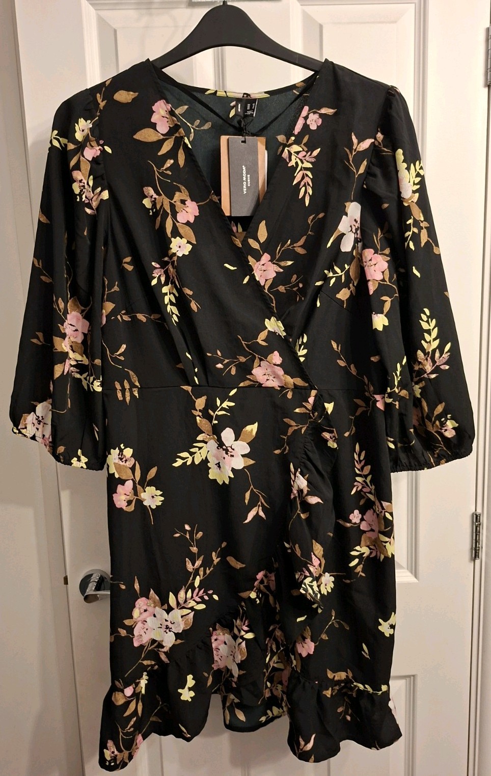 VESTIDO VERO MODA CURVE TALLA 18 ESTAMPADO NEGRO NUEVO CON ETIQUETAS