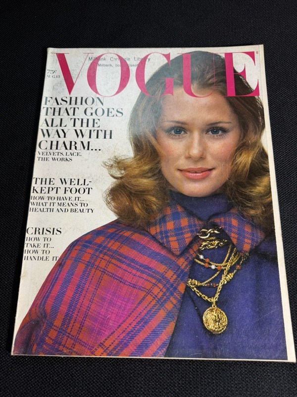 VOGUE Magazine - Volume 152, Number 3 - August  15, 1968