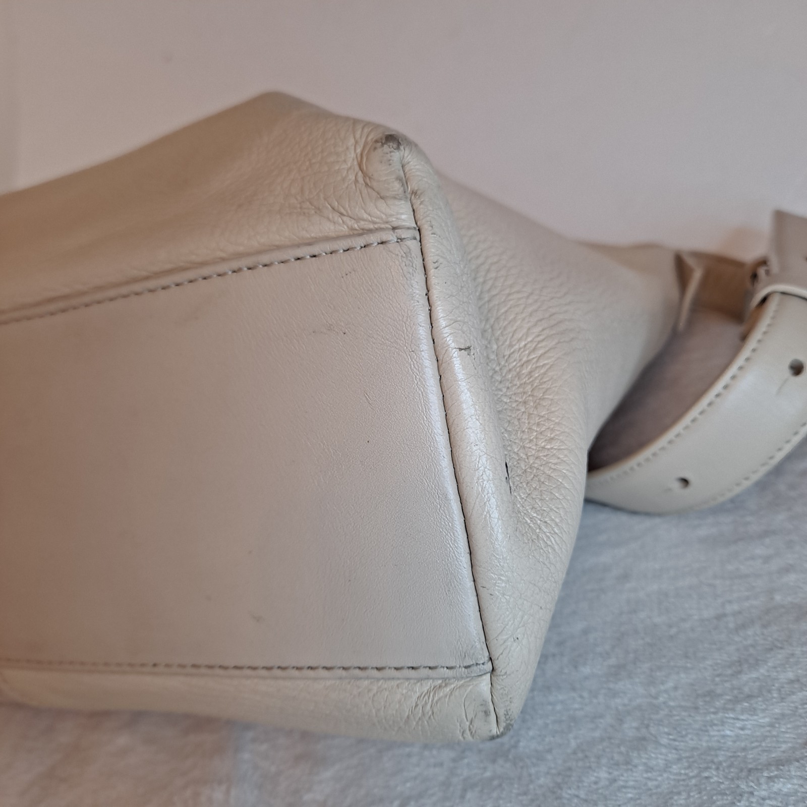 Vince Python Embossed Leather Hobo Bag Light Beig… - image 4