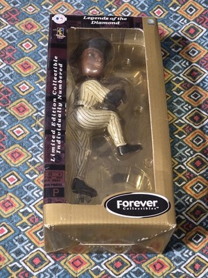 Marlins Dontrelle Willis Forever Collectible Legends of the Diamond MLB Limited