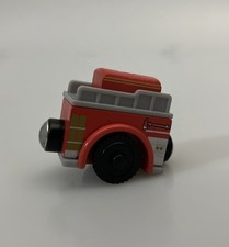 Thomas and Friends Wooden Railway Flynn s Tender Y3782 Train Fire Engine 2012