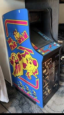 arcade machine ms pac man and galaga