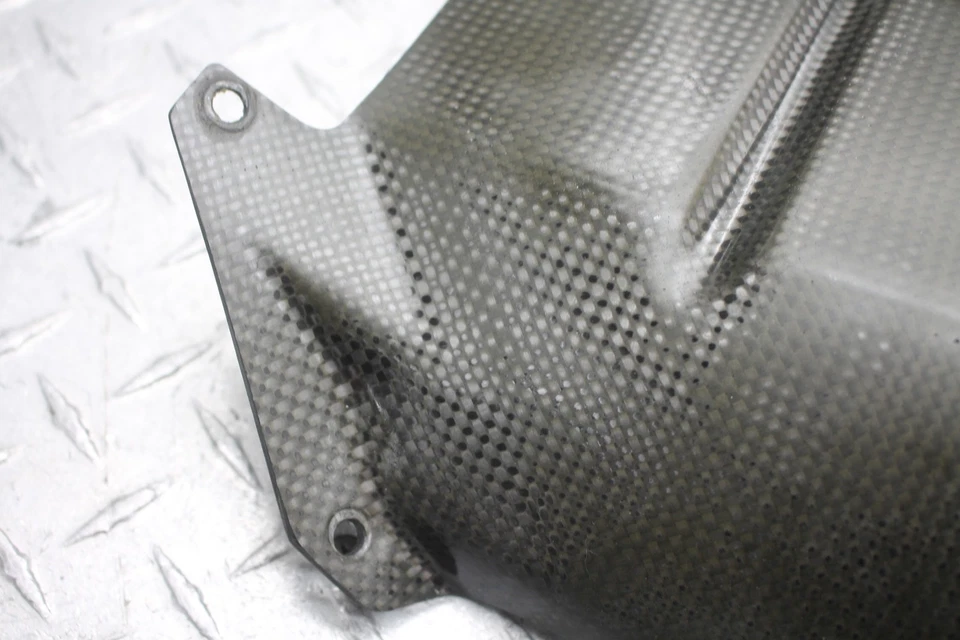 2004 年 4 月 RSV1000 MILLE R 赛车碳水化合物纤维后挡泥板 MUD Guard 103609 — 第 2/4 张图片