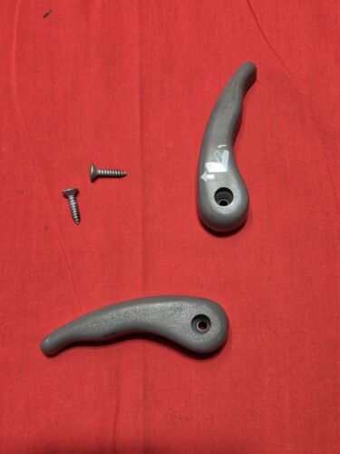 95 98 CHEVY GMC TRUCK SEAT ADJUSTMENT LEVERS TILT RECLINE GRAY DRIVER SIDE