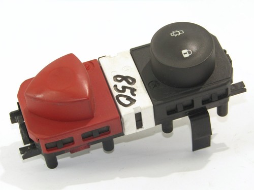 Renault Scenic II 2 8200107808 Hazard light button switch Warnblinkschalter