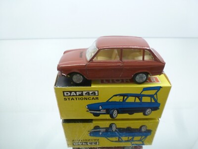 LION CAR 41 DAF 44 STATION STC -RARE COLOR RED 1:43 - HIGH QUALITY IN BOX - 227