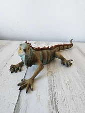 Hanging iguana lizard chameleon life size lifelike unique striped tropical statu