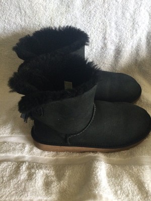 ugg bailey button size 6