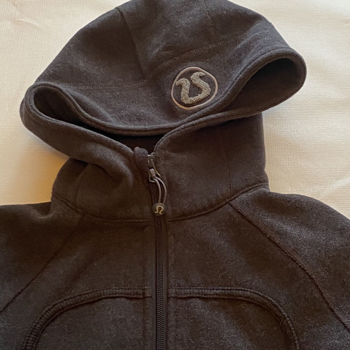 LuluLemon Scuba Full-Zip Hoodie Dark Gray Women's Size 6 EUC LuluLemon Scuba Full-Zip Hoodie Dark Gray Women's Size 6 EUC