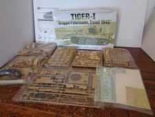 Academy 13299 Special Edition  1/35 Tiger - I Group Fehrmann, Essel 1945 model