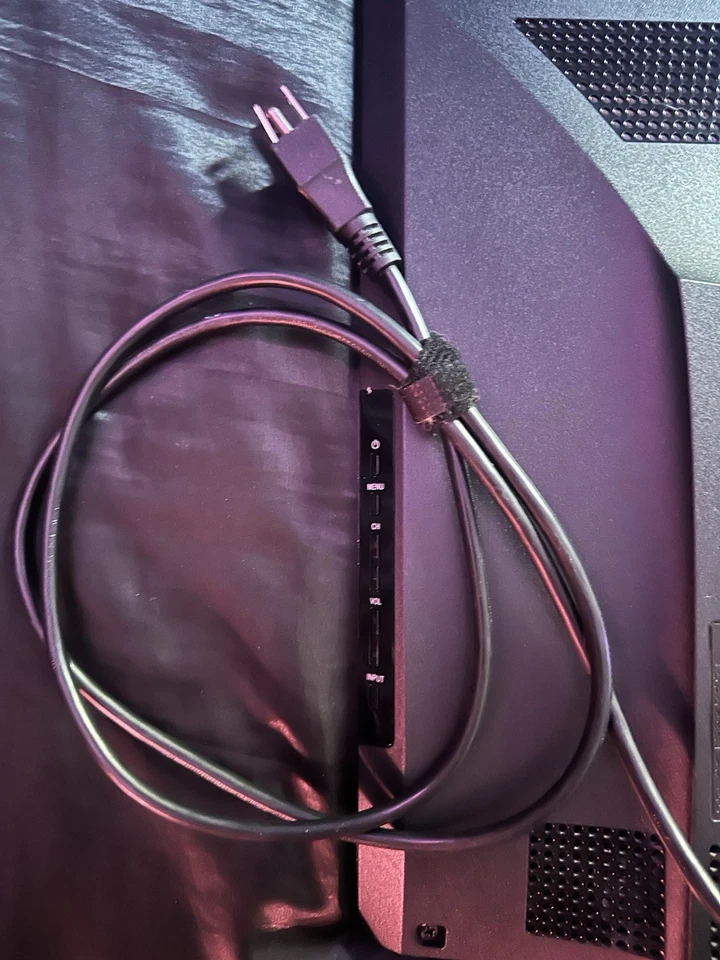 Vizio 22-inch TV Model E221VA Flatscreen 1080p LCD TV With Integrated Speakers - Image 3 of 4