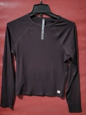 Vuori Women's Long Sleeve Pose Crew Top. Size Small. Color RAISIN