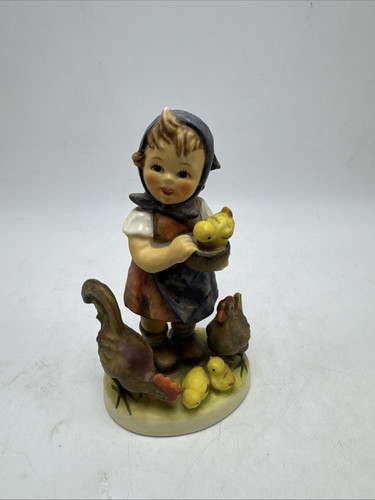 Hummel Goebel Feeding Time Girl With Chickens Porcelain Figurine 199 Germany Vtg