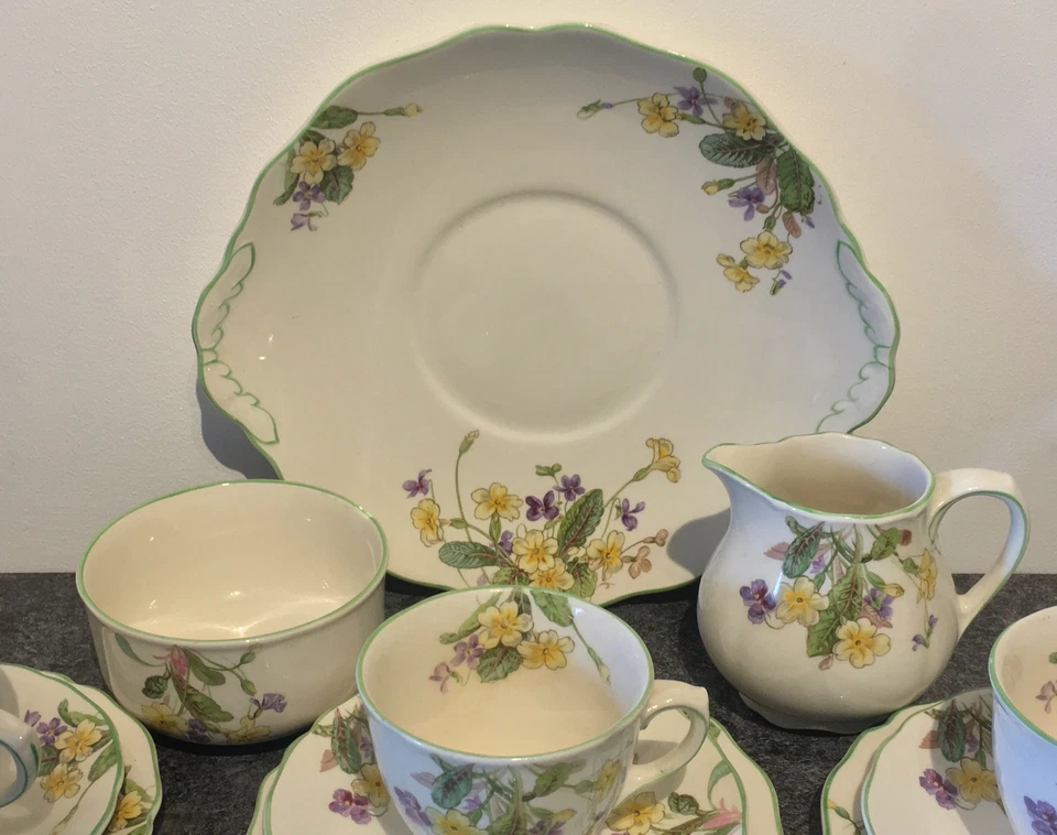 superb 21 piece ROYAL DOULTON APRIL pattern TEASET for 6 including CUP TRIOS - Image 2 of 4