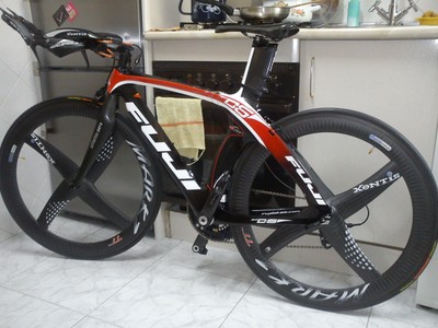 Fuji D6 3.0 high modulus carbon frame 