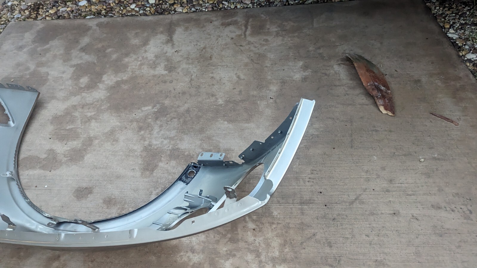 19-23 BENTLEY CONTINENTAL GT PASSENGER  SIDE FENDER  OEM (RH) 3SD805626