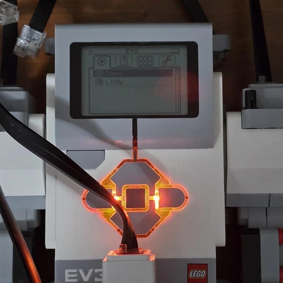 LEGO Mindstorm EV3 Robot Intelligent Brick Large Servo Motors Set - Image 3 of 4