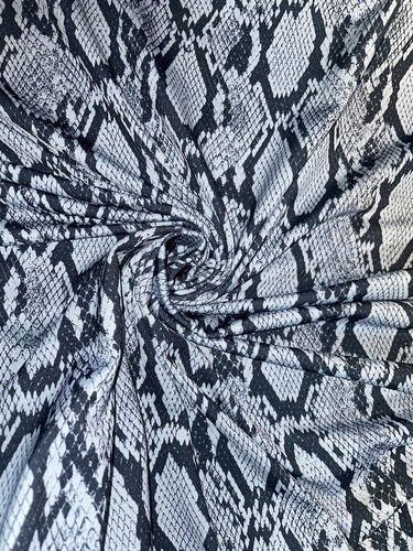 1 mtr silver snake print dress, jersey stretch fabric 58” wide (147cm) - Picture 3 of 5