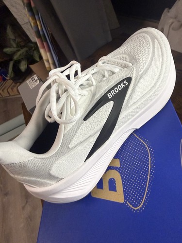 Brand New Men’s Brooks Revel 9 running shoes.