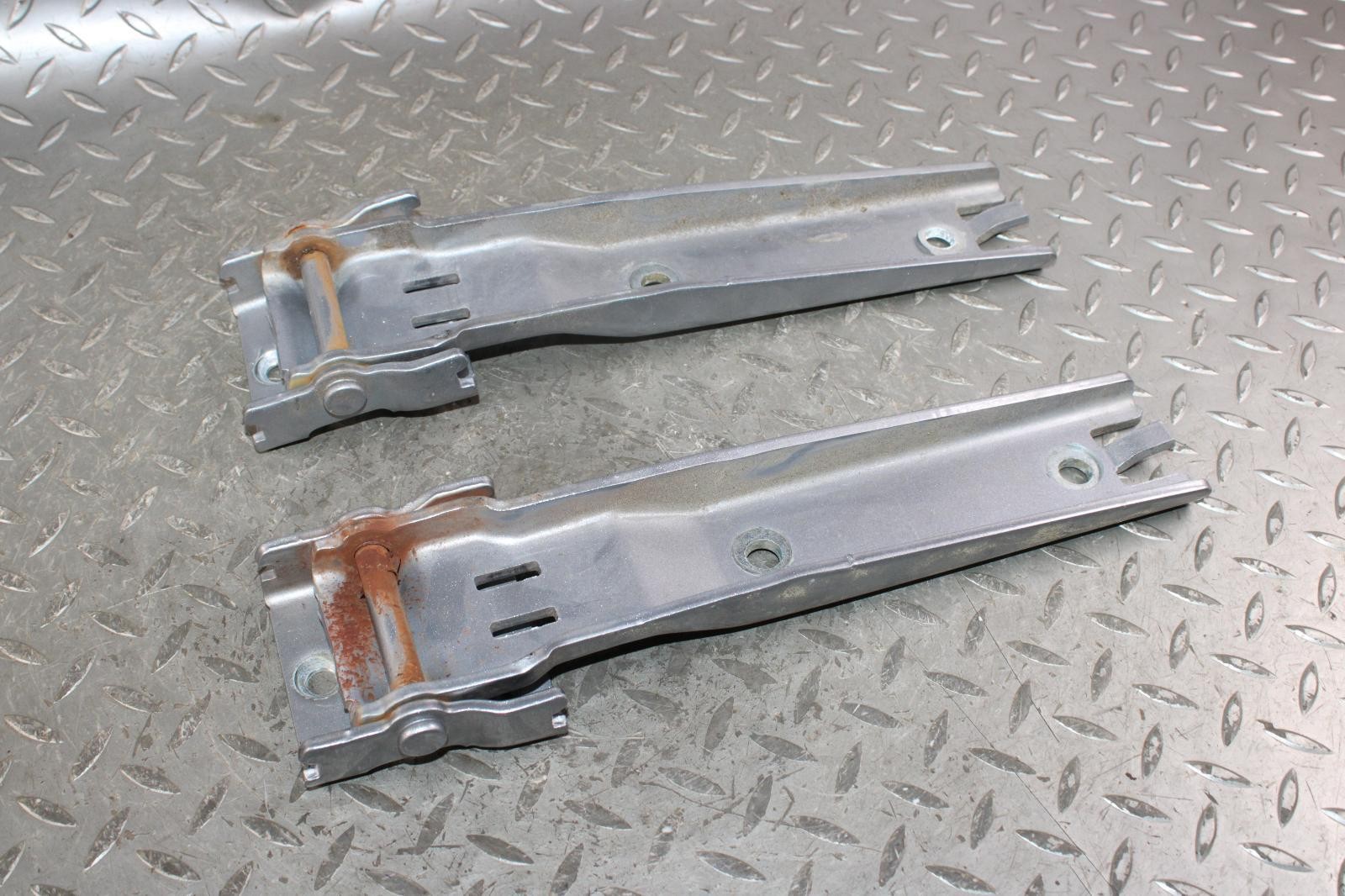 07-18 Wrangler Silver Rear Trunk Hatch Tailgate Pair Hinges 2x OEM Factory thumbnail 2