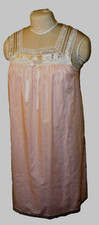 60s NIGHTGOWN PEACH PINK FLORAL LACE TRIM SQUARE NECKLINE VINTAGE LINGERIE S