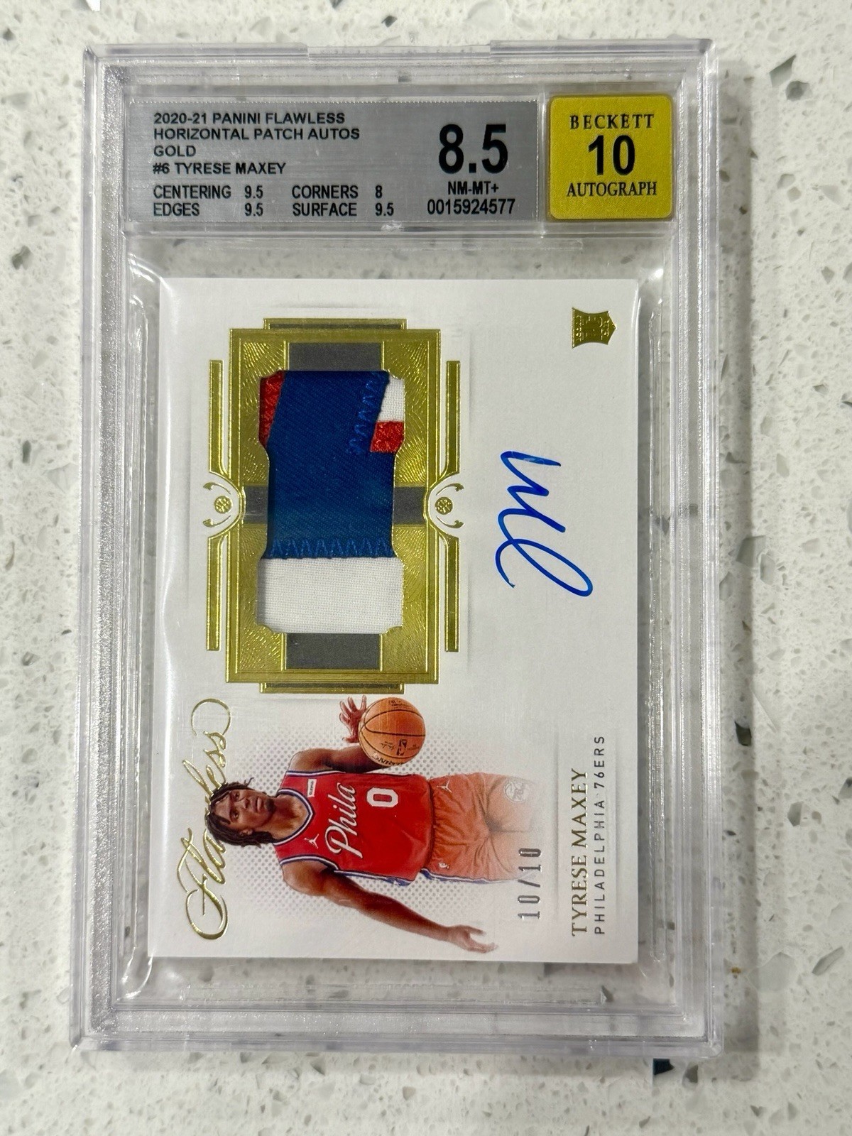 2020-21 Flawless - Horizontal Patch Autographs Tyrese Maxey GOLD /10 BGS 8.5/10