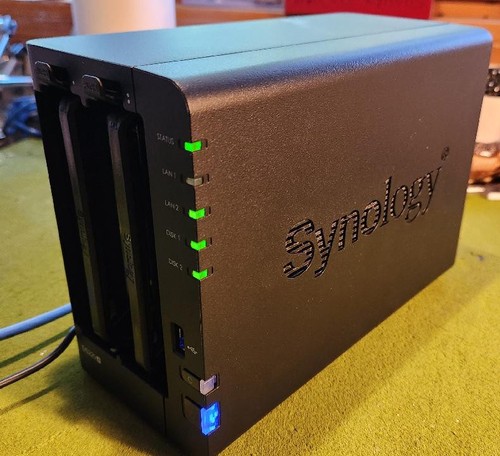Synology NAS DS220+ with 2 Seagate Iron Wolf 4 TB drives, excellent! - Picture 3 of 6